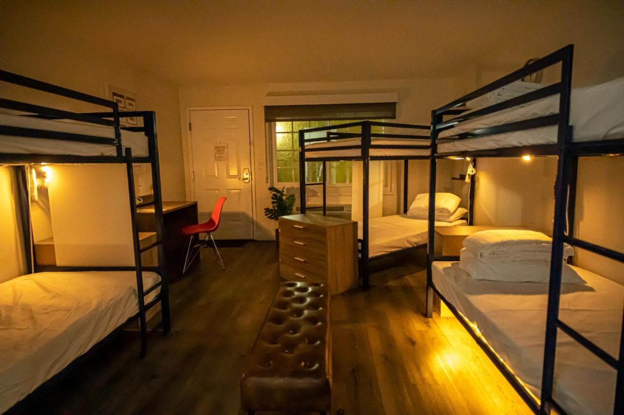 Bposhtels Hostel